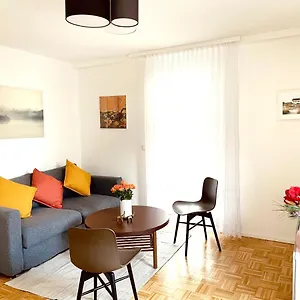  Apartment Neues, Stillvoll Eingerichtetes Mit Wintergarten Und Terrasse